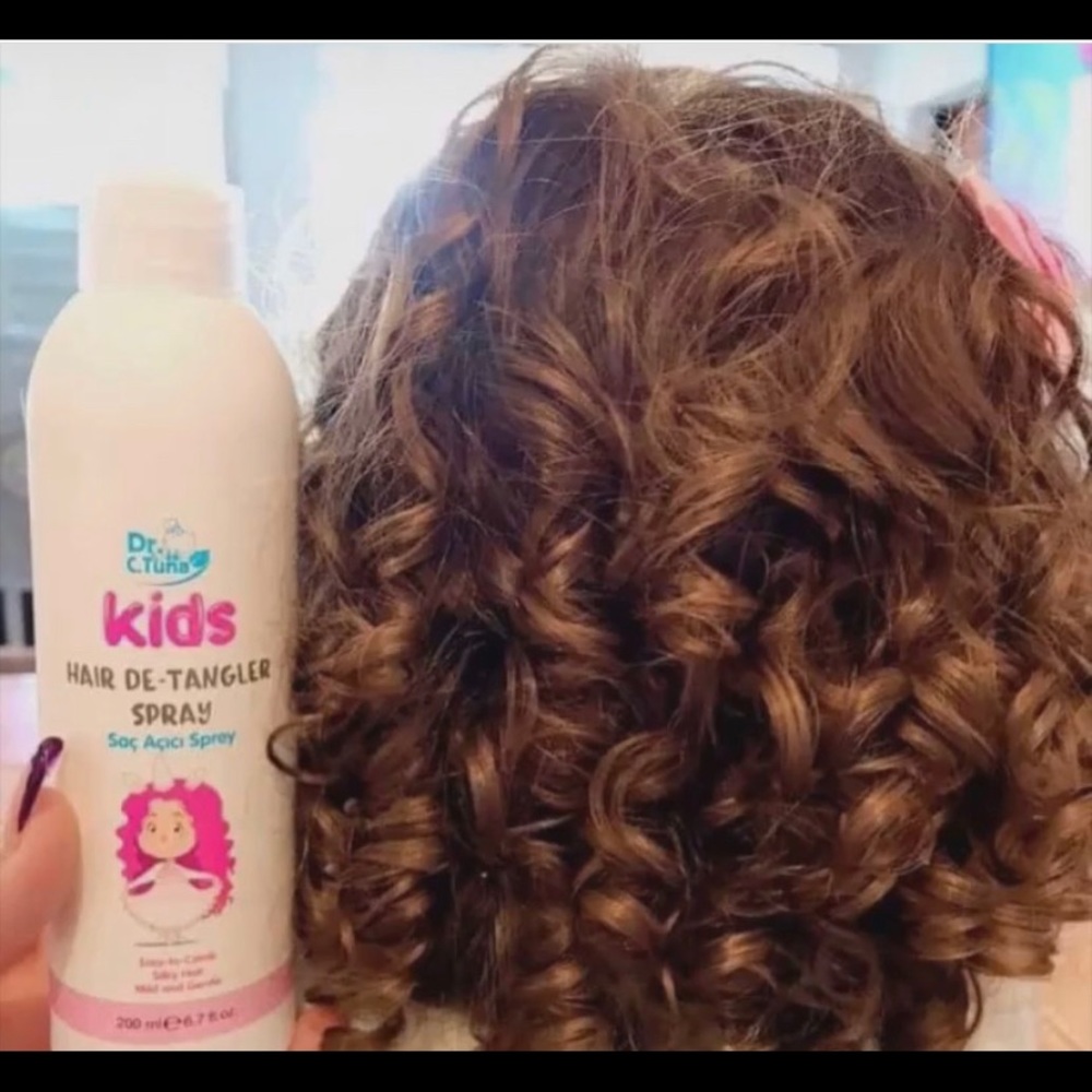 Kids detangling hair spry